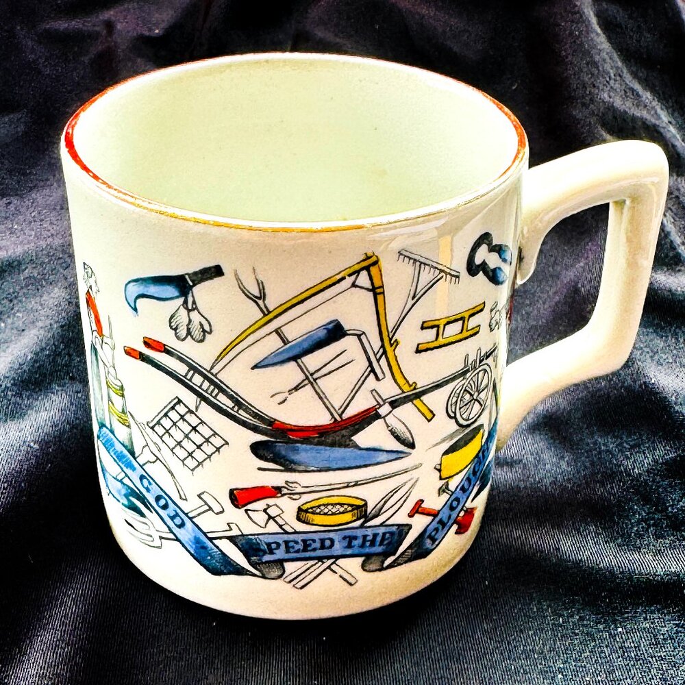 "Farmer's Arms" child's/demitasse cup